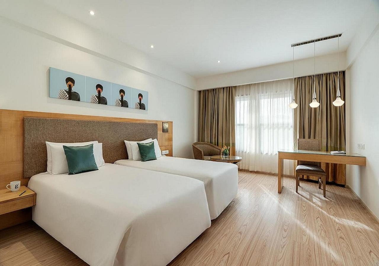 Greenpark Chennai Extérieur photo Deluxe Room