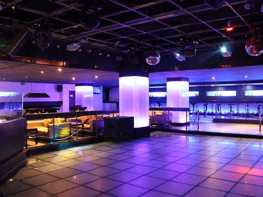 Greenpark Chennai Extérieur photo The interior of the nightclub