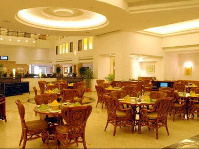 Greenpark Chennai Extérieur photo The Grand Hotel