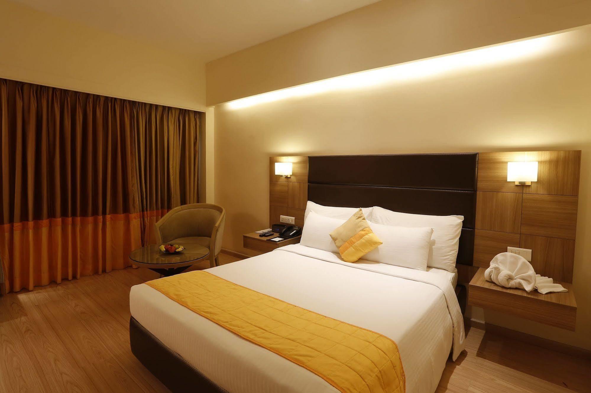 Greenpark Chennai Extérieur photo A room at the hotel
