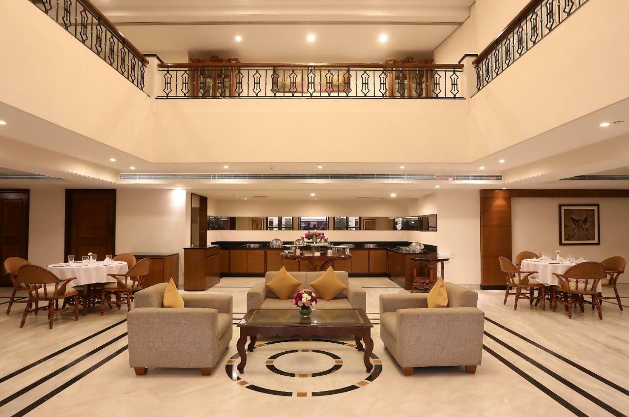 Greenpark Chennai Extérieur photo The lobby of the hotel