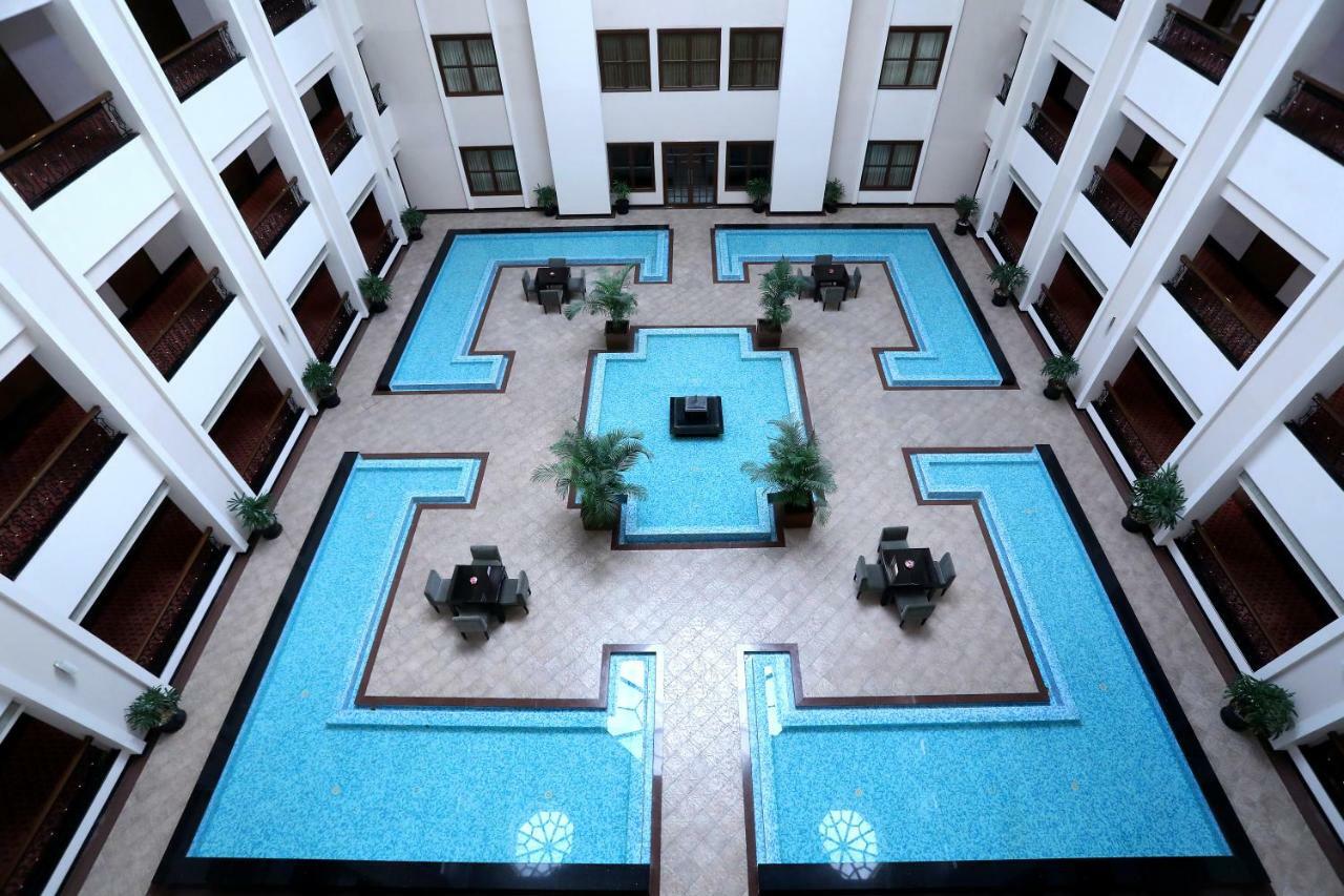 Greenpark Chennai Extérieur photo The interior of the hotel