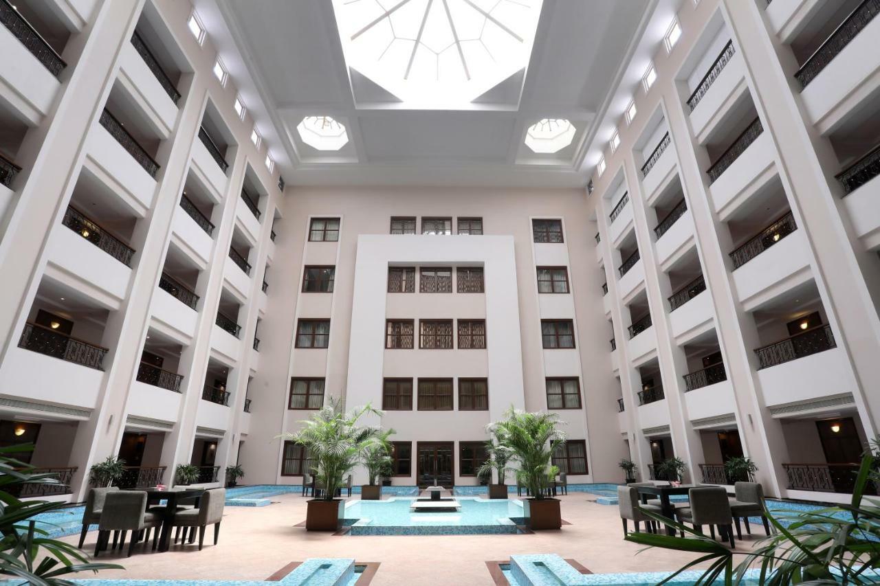Greenpark Chennai Extérieur photo The interior of the hotel