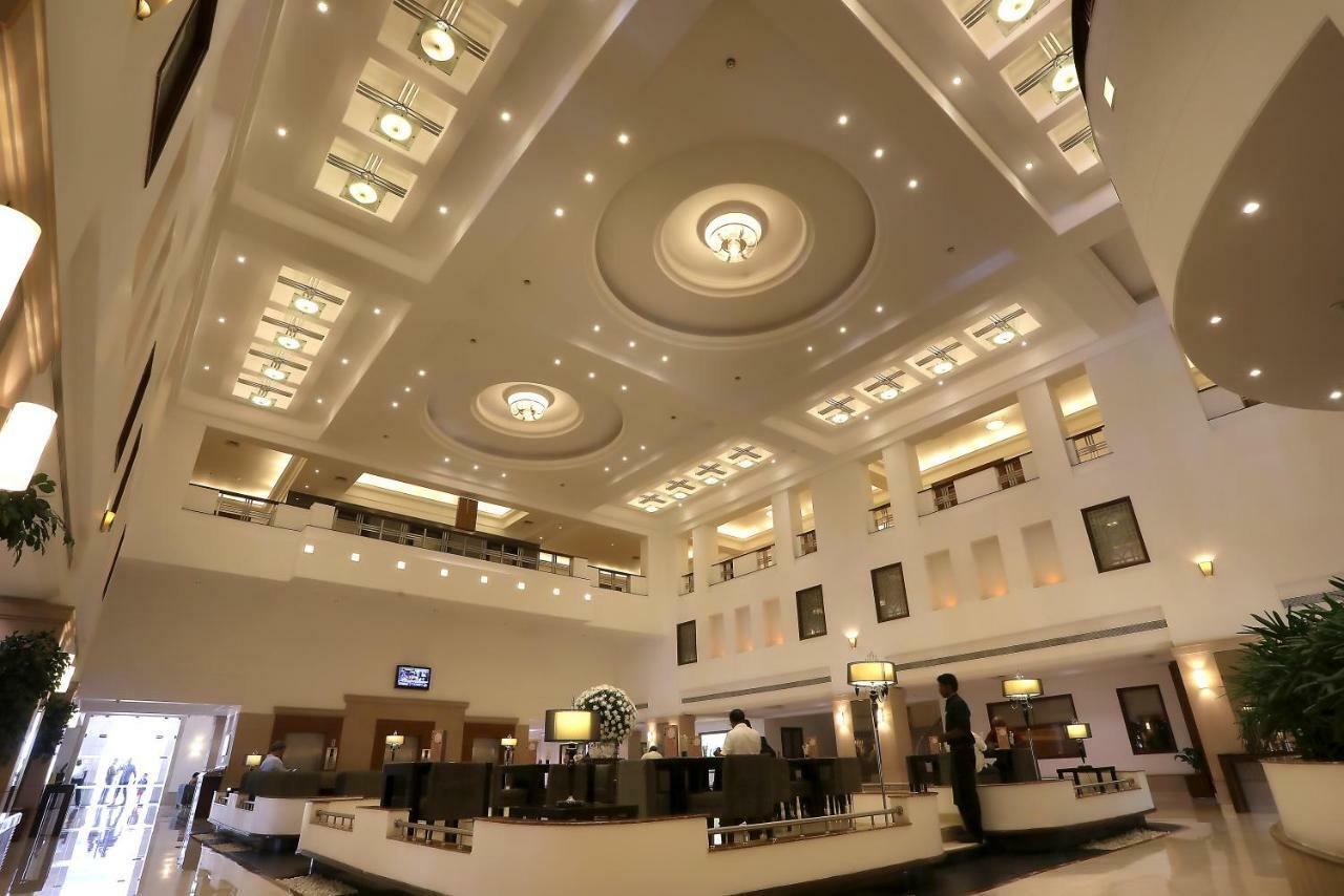 Greenpark Chennai Extérieur photo The lobby of the hotel